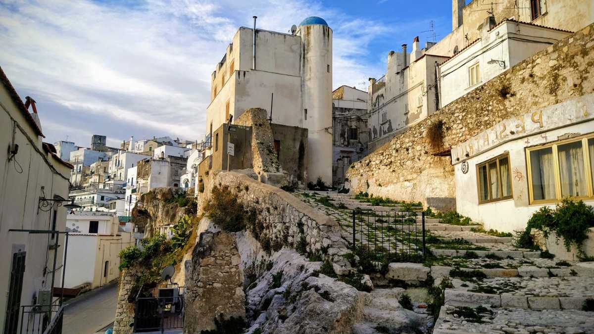 7 Giorni a Peschici: Un Itinerario da Non Perdere