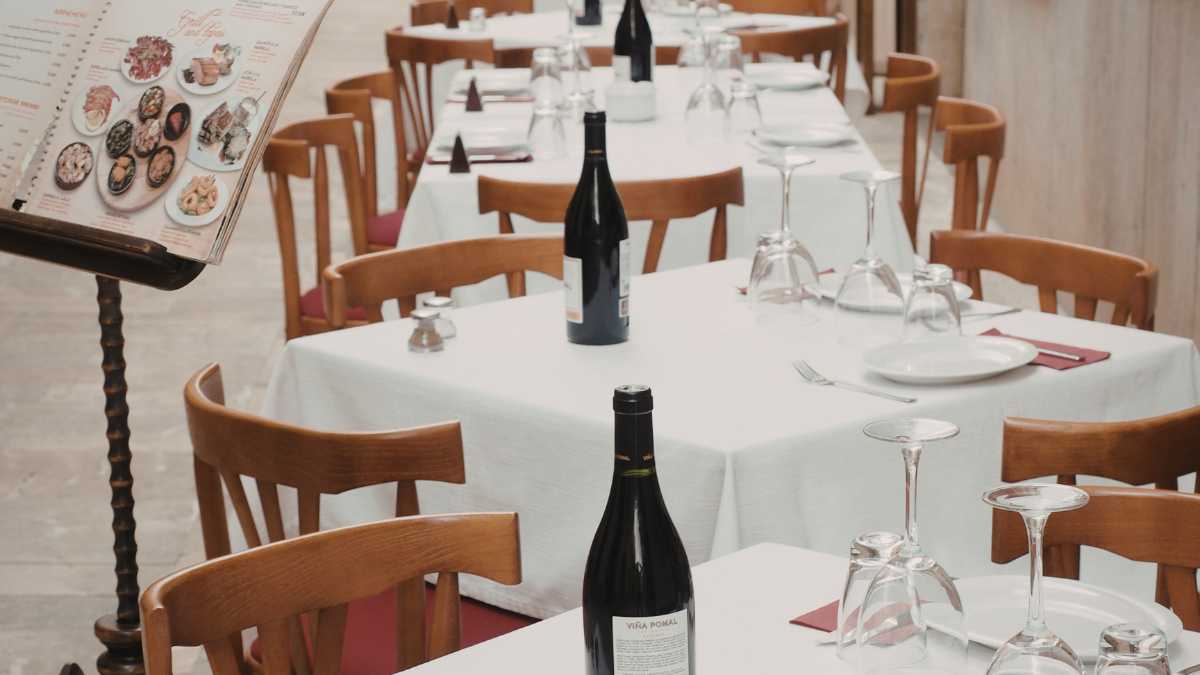 Dove Mangiare a Ostuni: Un Viaggio nei Sapori della Città Bianca