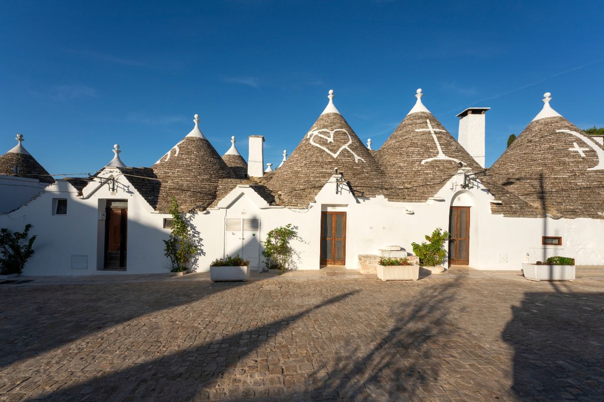 Trulli di Alberobello con vista al tramonto